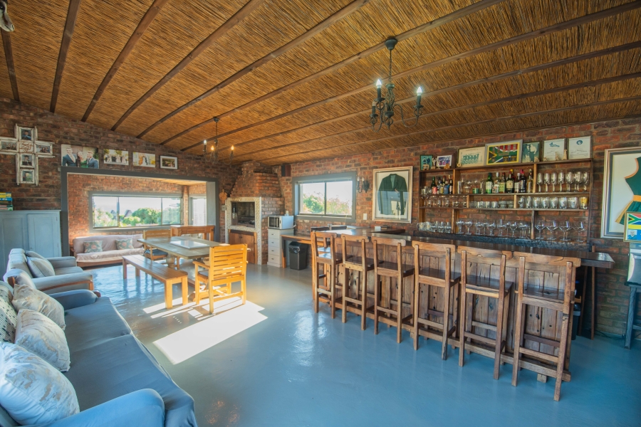 4 Bedroom Property for Sale in Clarendon Marine Eastern Cape